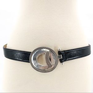 Vtg Black Leather Hammered Metal SouthWestern Belt